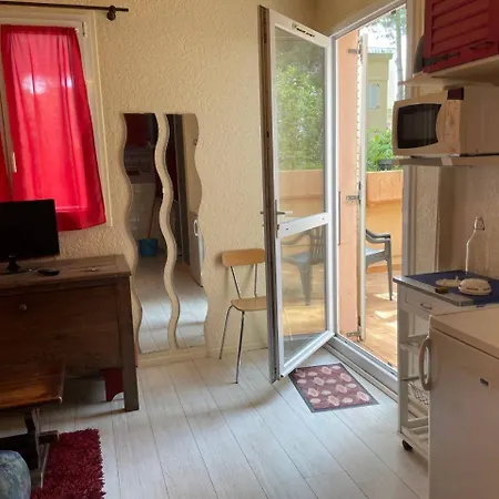 A 200m De La 2 Couchages Ar450-0404 *